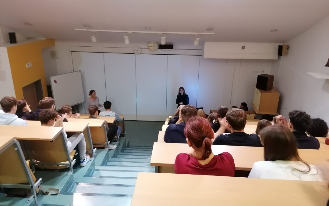 Predavateljice prof. dr. Renata Salecl, Shona Illingworth in Luli van der Does gostje na Gimnaziji Slovenj Gradec